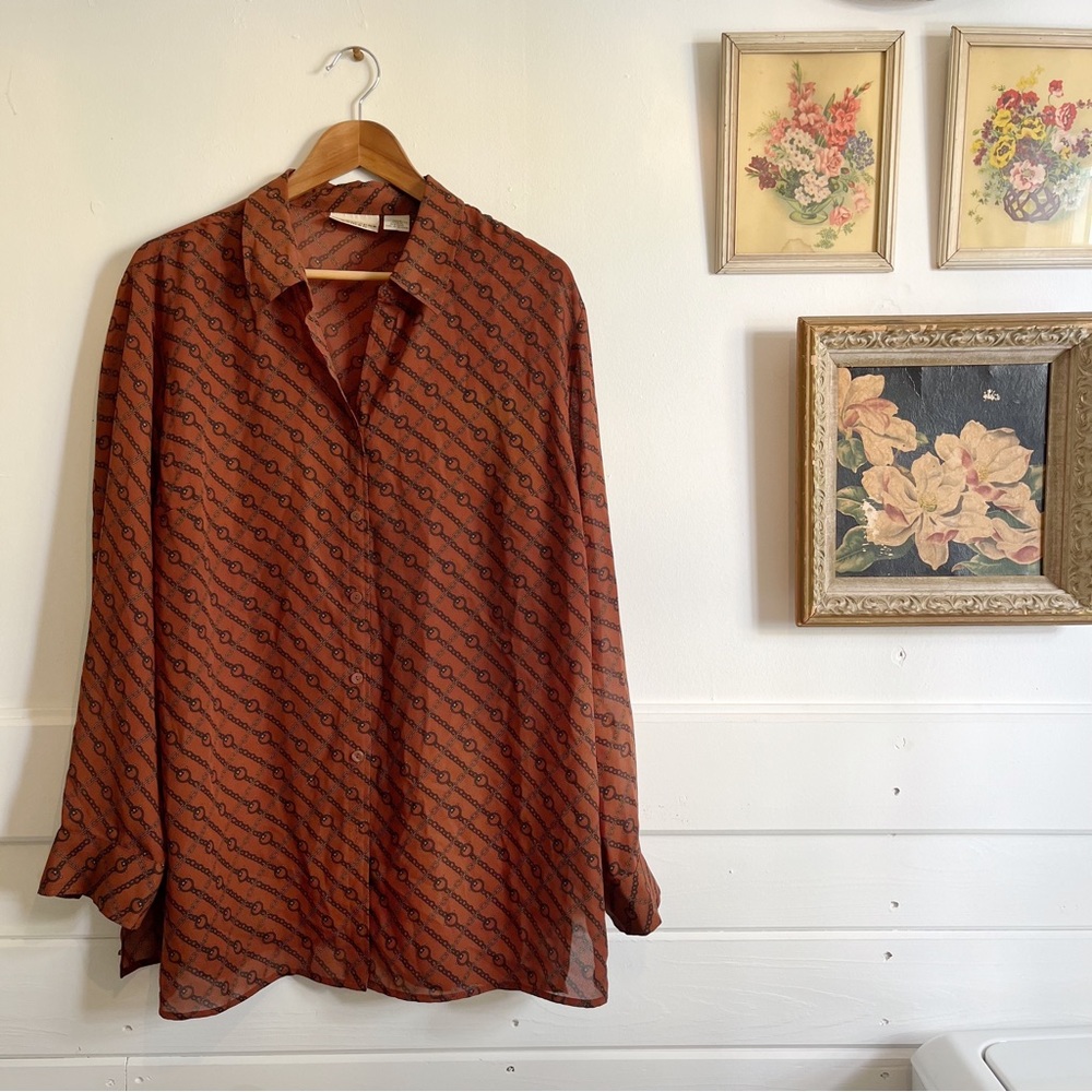 VINTAGE Apostrophe Women Chain Print Button Up Top / Brown Chain Print